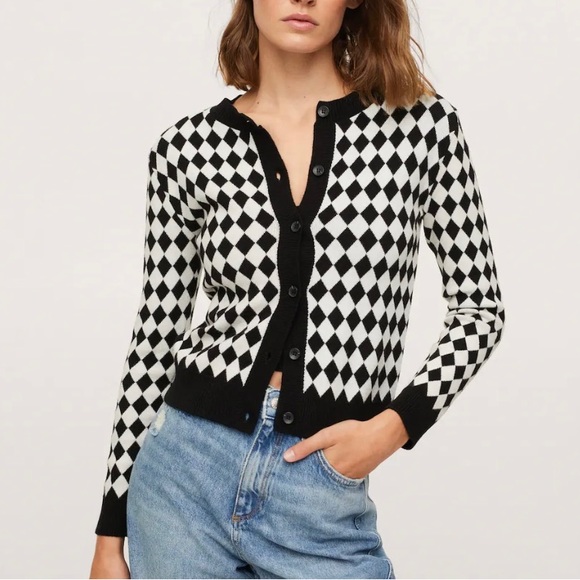 NWT Check knitted cardigan. - Picture 2 of 4